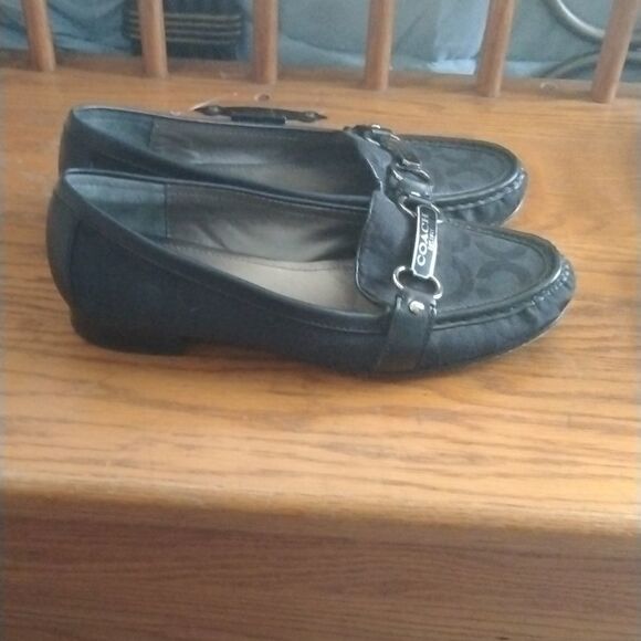 Coach    - Picture 6 of 9